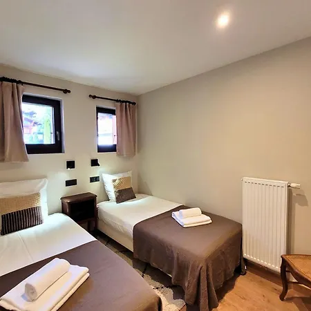 Familial Renove, Proche Centre, Capacite 12, Parking, Wifi Chalet Les Gets